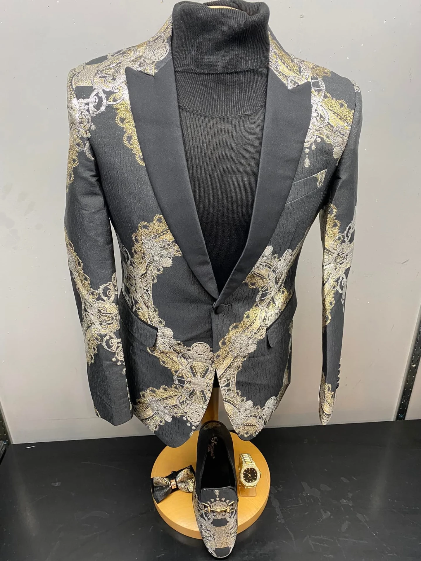 Black blazer with gold baroque embroidery