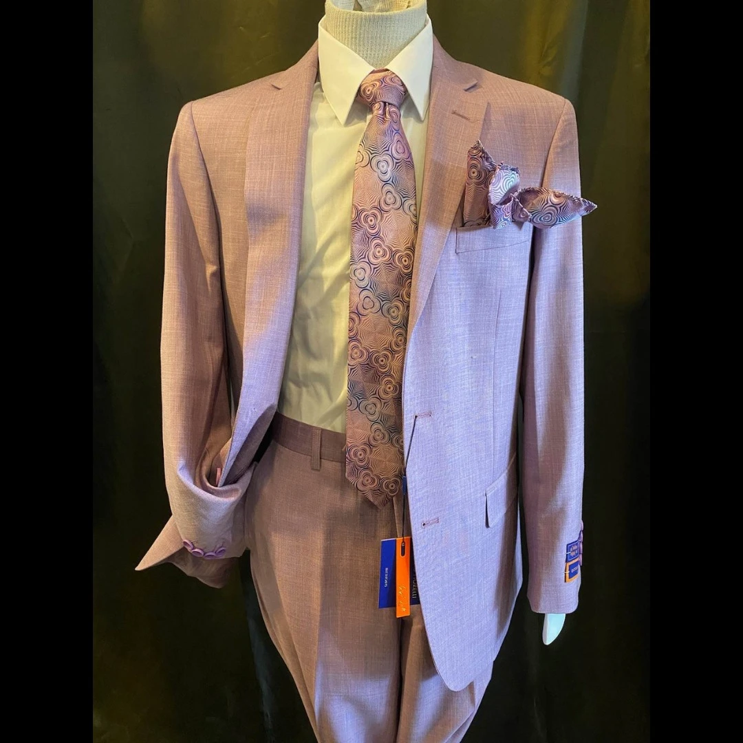 Dusty rose suit with patterned tie and matching pocket square